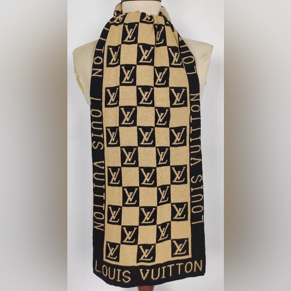Louis Vuitton Accessories - Louis Vuitton soft wool scarf